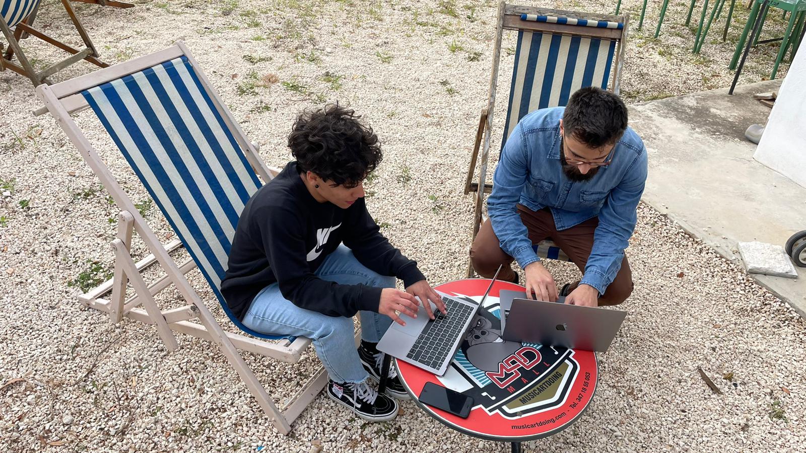 co-working outdoor