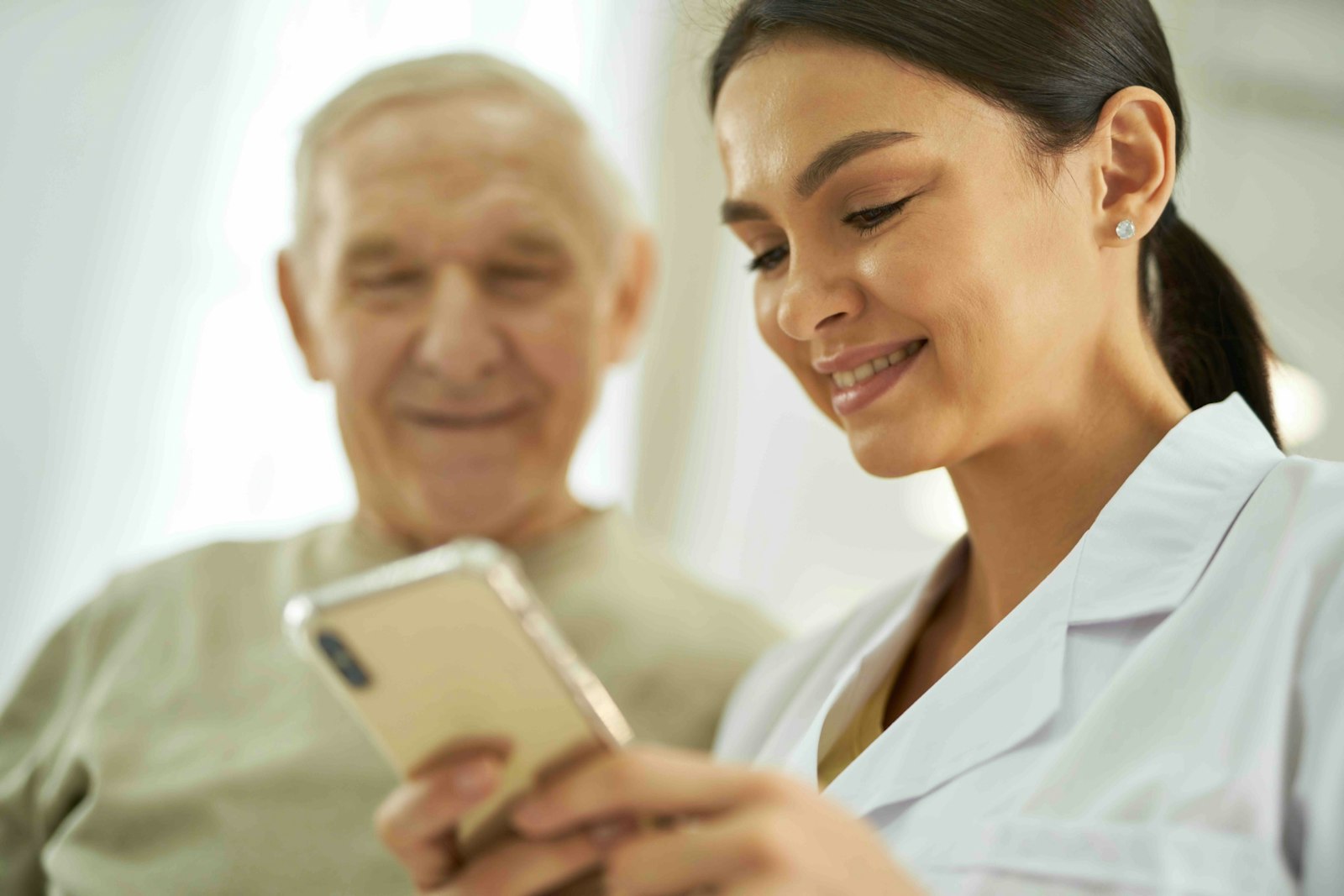 Nanaroo Caregiving App