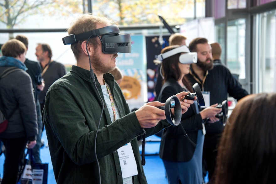 A Few Thoughts on Virtual Reality