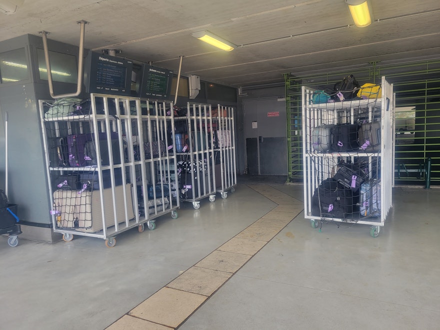 Disney luggage storage and express service