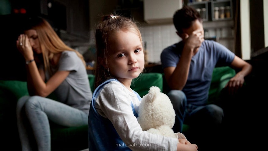 symptoms-of-negative-energy-at-home-child-lonely-angry-parents