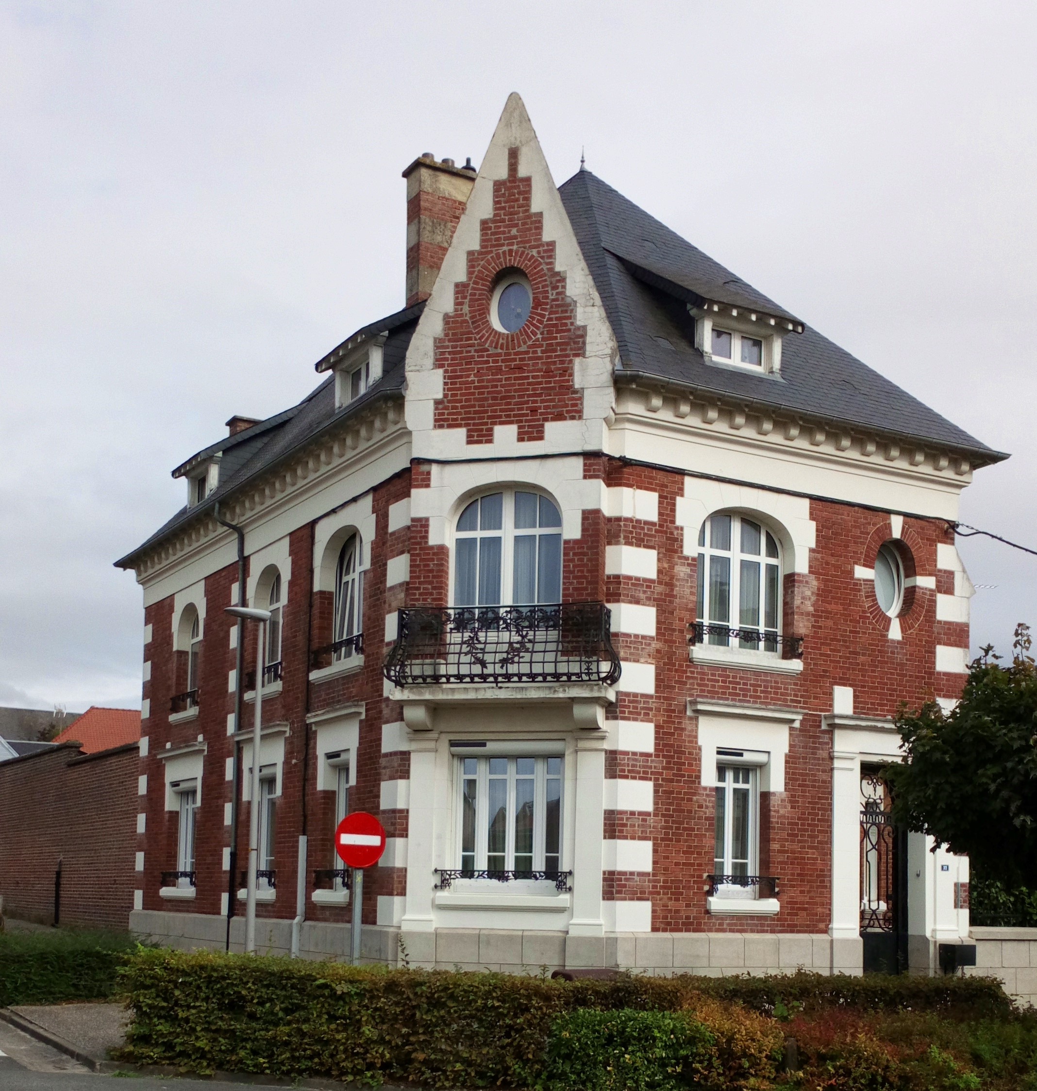 Facade maison dans la ville de Villers-Bretonneux