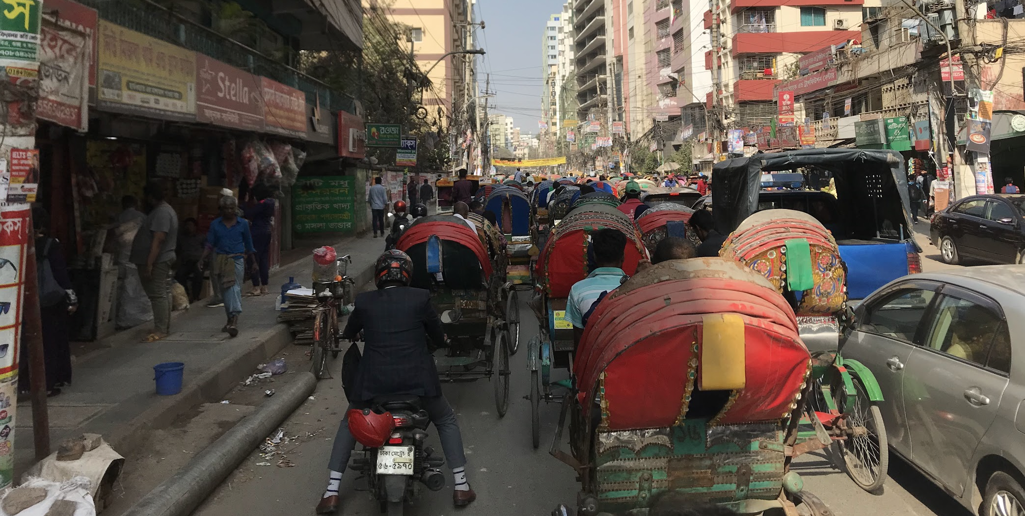 rickshaws in Dhaka.png