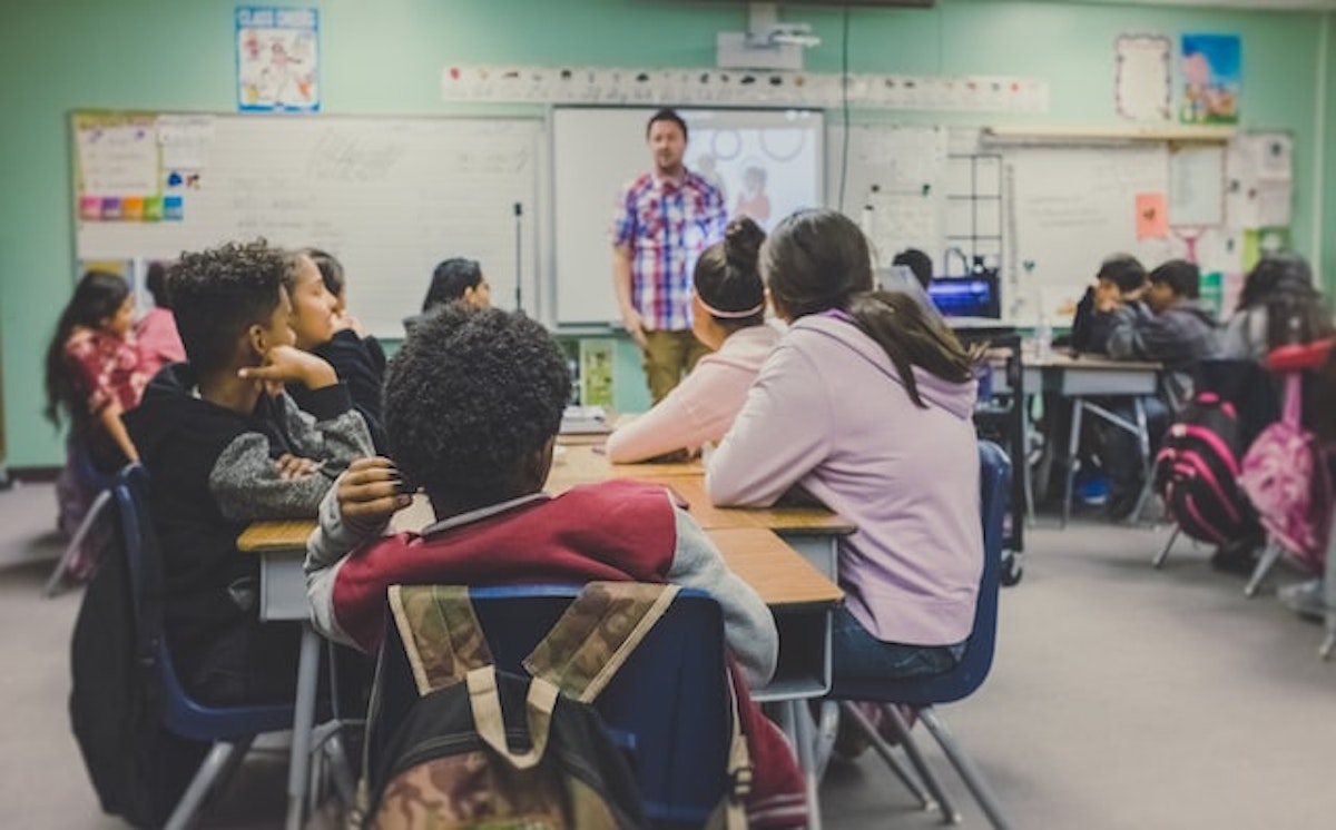 Communicative language teaching: CLT nas salas de aula do Brasil
