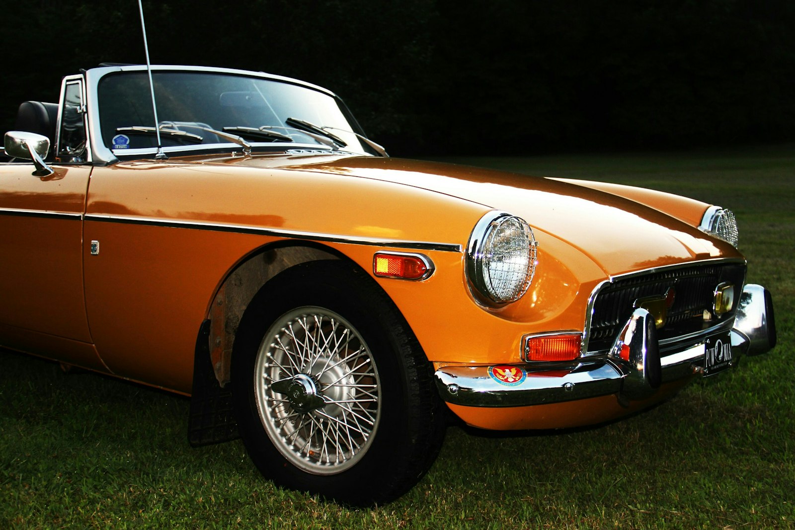 voiture-de-collection-orange