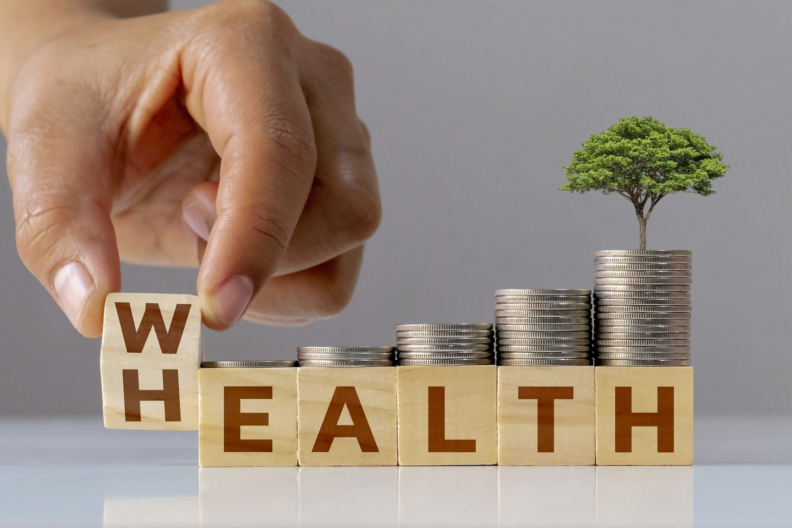 The Financial Wellness Angle: Beyond Budgeting Apps, How Banks Offer True Support