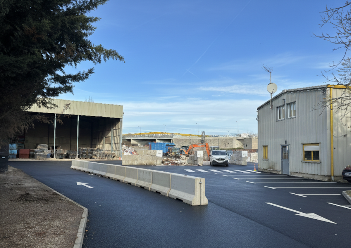 Site de recyclage de GET à Vitry-sur-Seine, désormais intégré au réseau Endless pour la valorisation des déchets du bâtiment.