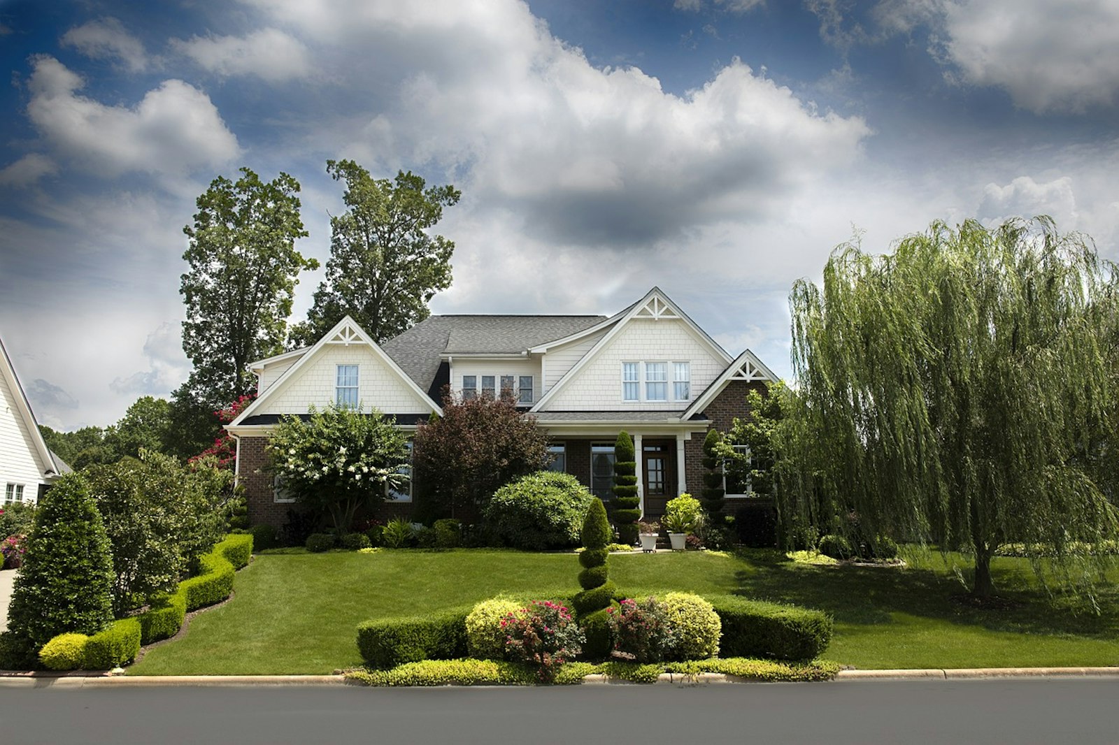 residential home with a vast yard